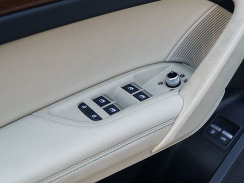 Used 2023 Audi Q5 e Prestige w/ Prestige Package AWD/4WD image 16