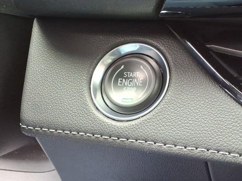 Used 2025 Buick Enclave Sport Touring image 19