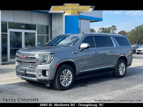 Used 2023 GMC Yukon XL SLT image 1