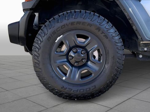 Used 2023 Jeep Wrangler Sport image 10