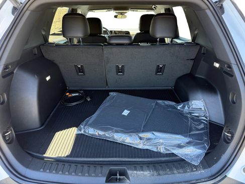 New 2026 Chevrolet Equinox ACTIV w/ Convenience Package III FWD image 17
