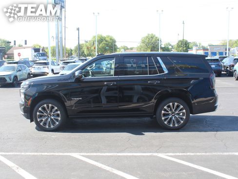 Used 2025 Chevrolet Tahoe High Country AWD/4WD image 7