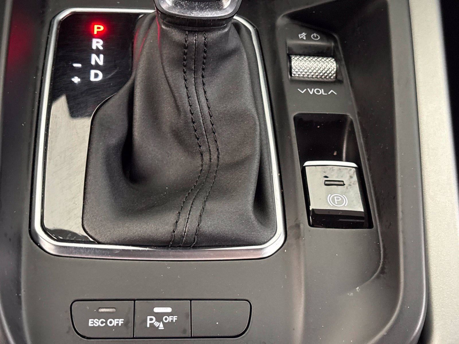 Used 2024 Dodge Hornet R/T AWD/4WD image 25