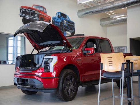 Used 2020 Ford F150 Raptor w/ Equipment Group 802A Luxury image 9