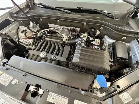 Used 2018 Volkswagen Atlas SE AWD/4WD image 19