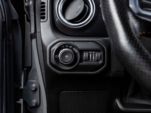 Used 2021 Jeep Wrangler Unlimited Rubicon w/ Trailer Tow Package image 21