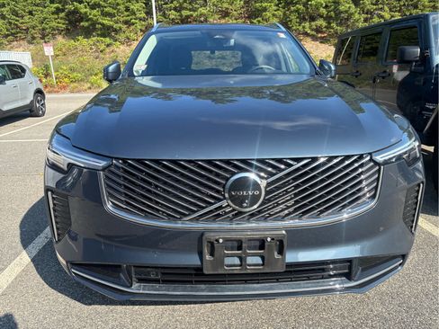 Used 2026 Volvo XC90 B6 Plus w/ Protection Package Premier AWD/4WD image 2
