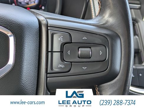 Used 2023 GMC Yukon AT4 w/ AT4 Premium Package AWD/4WD image 23