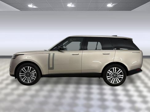 Used 2023 Land Rover Range Rover SE AWD/4WD image 2