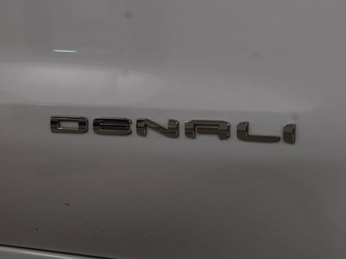 Used 2023 GMC Sierra 1500 Denali w/ Denali Reserve Package image 17