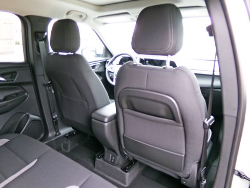 New 2026 Chevrolet TrailBlazer LT w/ Convenience Package FWD image 15