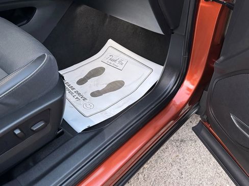 Used 2022 Buick Envision Essence w/ Technology Package I image 32