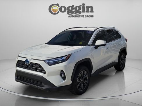 Used 2022 Toyota RAV4 XLE Premium AWD/4WD image 1