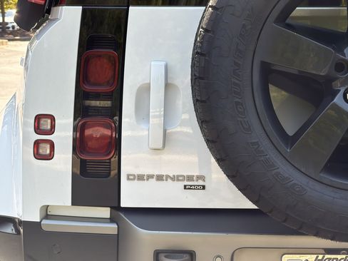 Used 2022 Land Rover Defender 110 X-Dynamic HSE AWD/4WD image 21