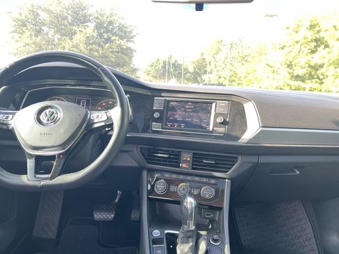 Used 2019 Volkswagen Jetta SE FWD image 26