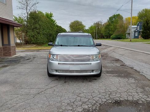 Used 2009 Ford Flex SE FWD image 4