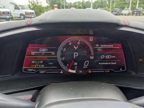 Used 2022 Chevrolet Corvette Stingray Preferred Cpe w/ Z51 Performance Package RWD image 16