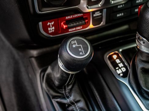 Used 2024 Jeep Wrangler Willys image 43