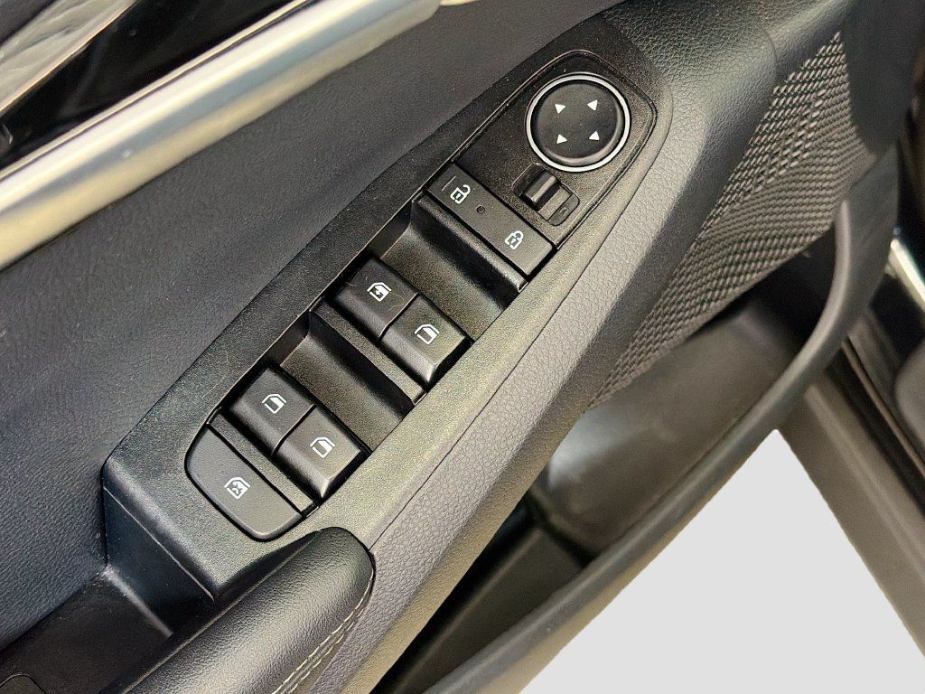 Used 2024 Kia Seltos S AWD/4WD image 19