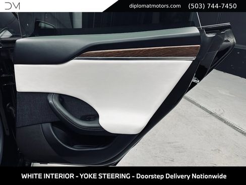 Used 2022 Tesla Model S AWD/4WD image 28
