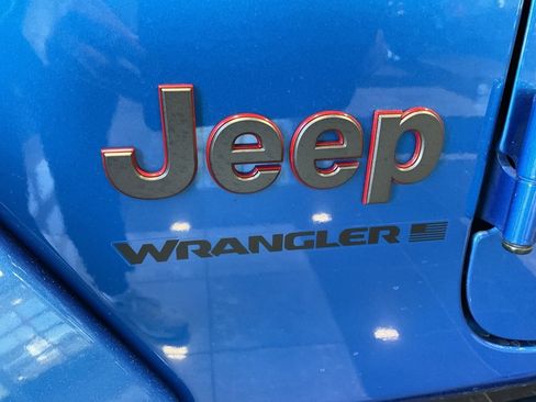 Used 2024 Jeep Wrangler Unlimited Rubicon image 25