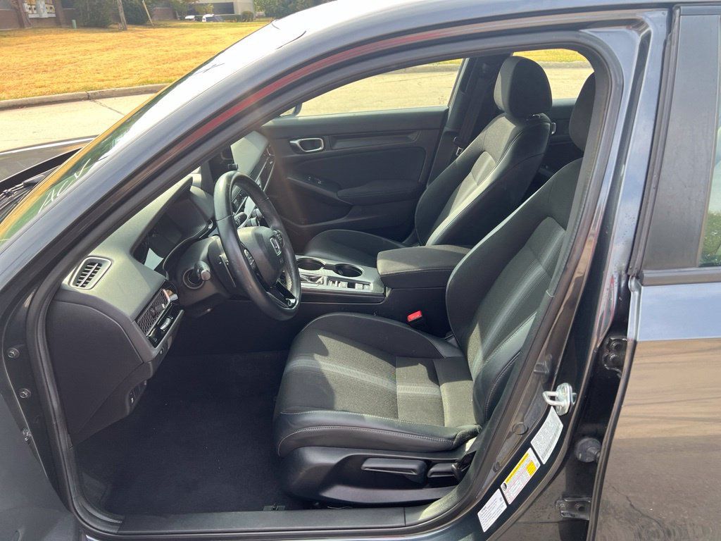 Used 2024 Honda Civic Sport image 6