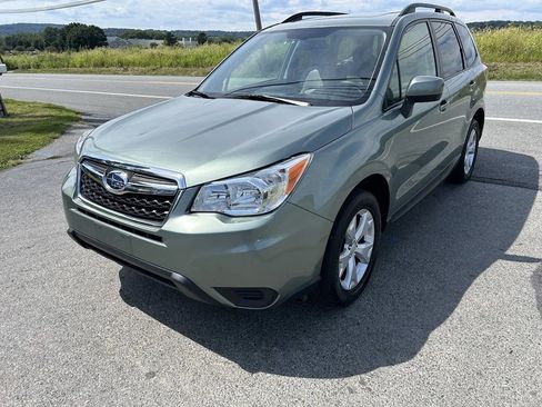Used 2016 Subaru Forester 2.5i Premium w/ Popular Package #2 AWD/4WD image 4