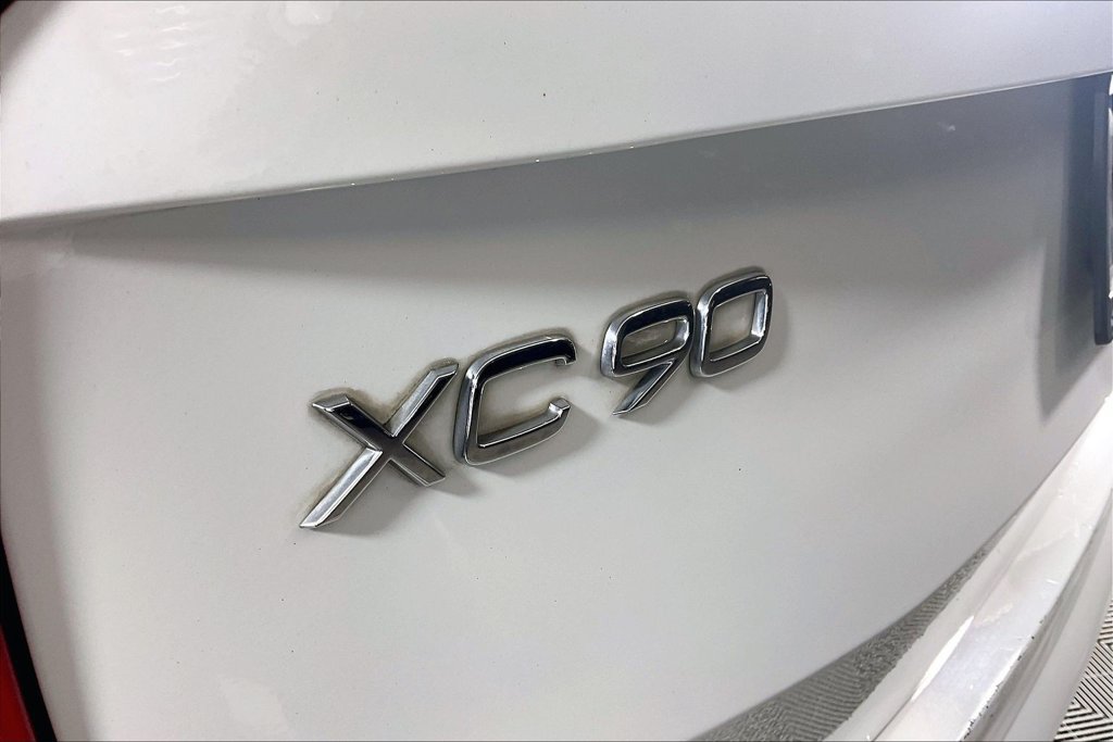 Used 2018 Volvo XC90 T5 Momentum w/ Convenience Package AWD/4WD image 7