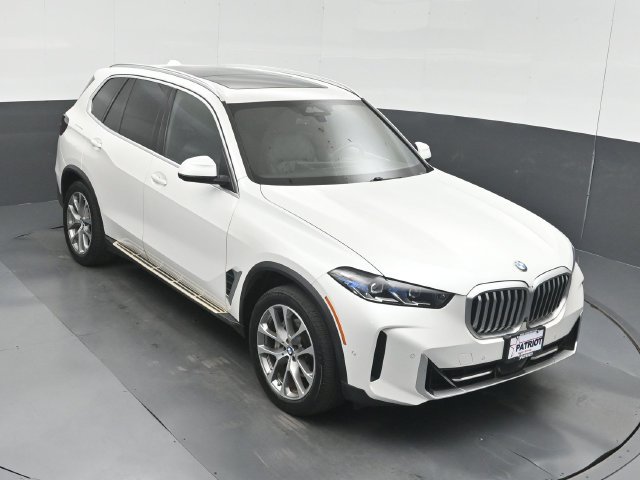 Used 2024 BMW X5 xDrive40i AWD/4WD image 45