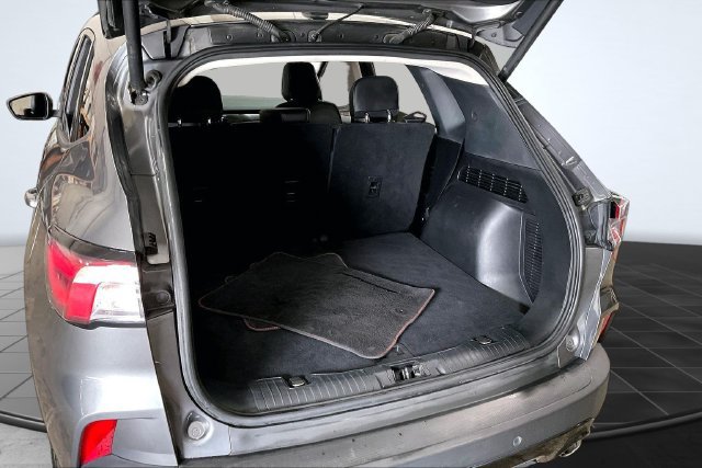 Used 2021 Ford Escape SEL w/ SEL Stealth AWD Package image 5