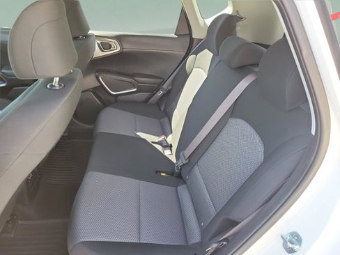 Used 2024 Kia Soul S FWD image 21