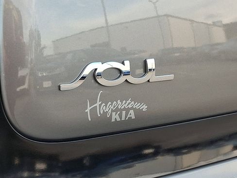 Used 2016 Kia Soul Base image 28