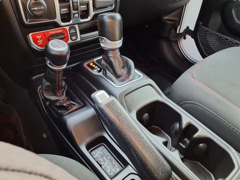 Used 2023 Jeep Gladiator Rubicon w/ Trailer Tow Package image 11