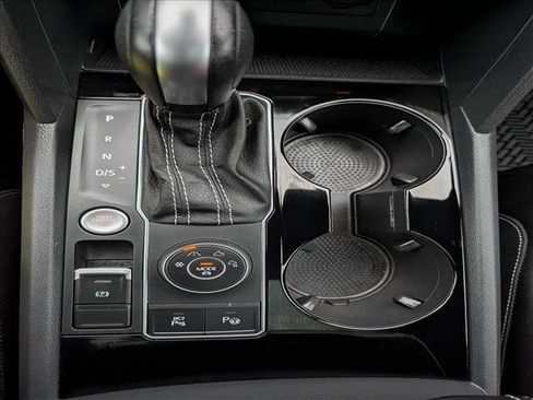 Used 2023 Volkswagen Atlas Cross Sport SEL Premium R-Line image 36