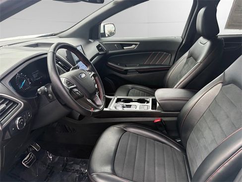 Used 2022 Ford Edge ST-Line image 9