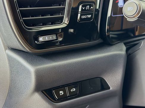 Used 2025 Lexus NX 250 FWD w/ Accessory Package (2T) image 11