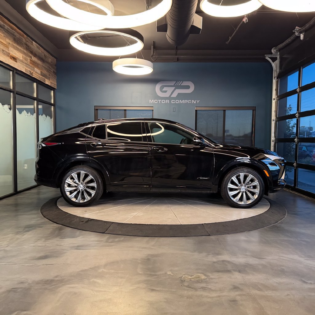 Used 2025 Buick Envista Avenir FWD image 2