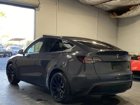 Used 2023 Tesla Model Y Long Range image 2