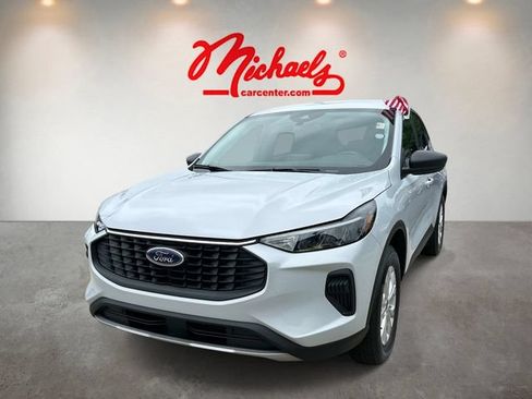 Used 2025 Ford Escape Active AWD/4WD image 6