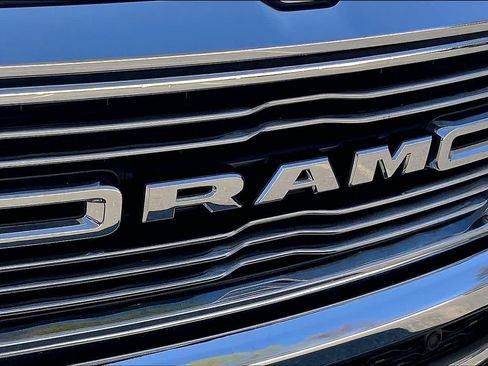 Used 2023 RAM 1500 Laramie AWD/4WD image 32