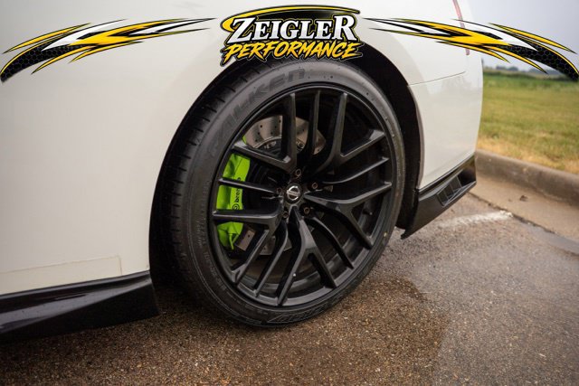 Used 2017 Nissan GT-R Premium w/ Premium Interior Package AWD/4WD image 11
