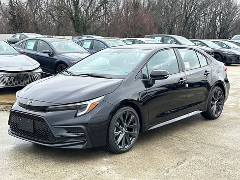 New 2026 Toyota Corolla SE image 2