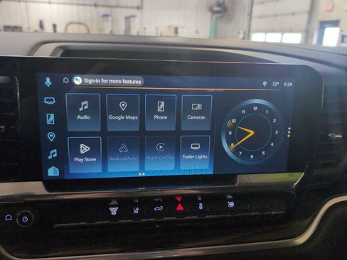 Used 2025 Chevrolet Silverado 2500 LT w/ Convenience Package image 13