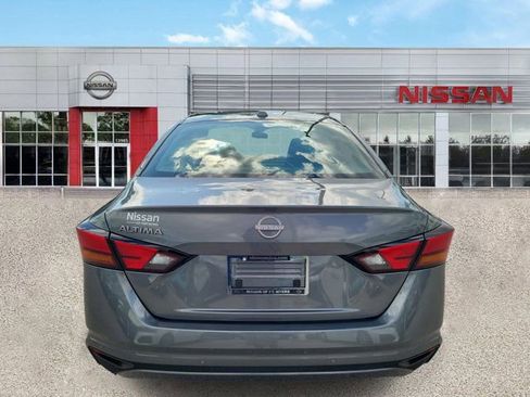 Certified 2025 Nissan Altima 2.5 SV FWD image 6