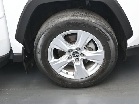 Used 2020 Toyota RAV4 XLE w/ Convenience Package AWD/4WD image 39
