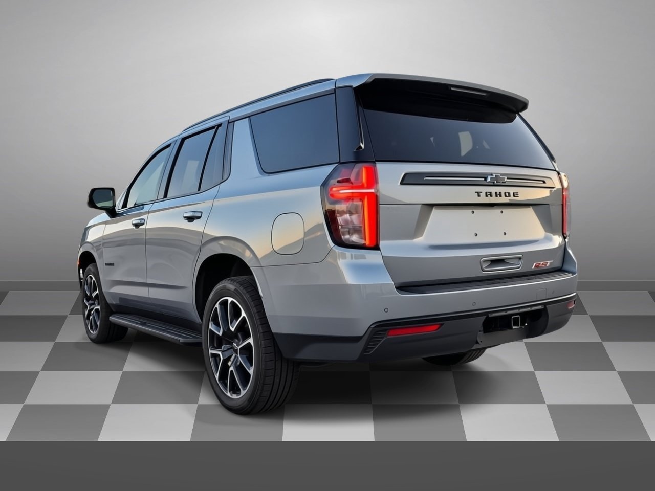 Certified 2024 Chevrolet Tahoe RST w/ Luxury Package AWD/4WD image 4