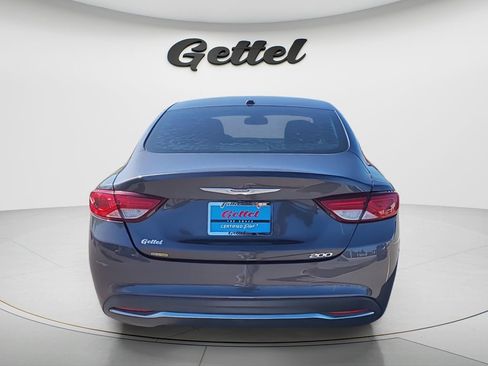 Used 2015 Chrysler 200 Limited w/ Convenience Group image 4