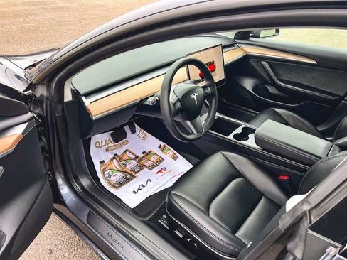 Used 2023 Tesla Model 3 Standard Range image 11