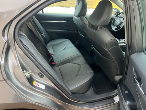 Used 2018 Toyota Camry XSE w/ Driver Assist Package image 3