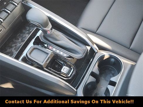 New 2026 GMC Canyon Elevation w/ Convenience Package image 15